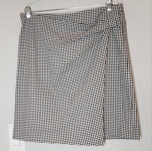 J. Jill Black white gingham check faux wrap pull on stretch skirt. Size medium
